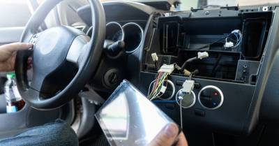 THE ROLE OF MICRO-CONNECTORS IN MODERN VEHICLE DESIGN